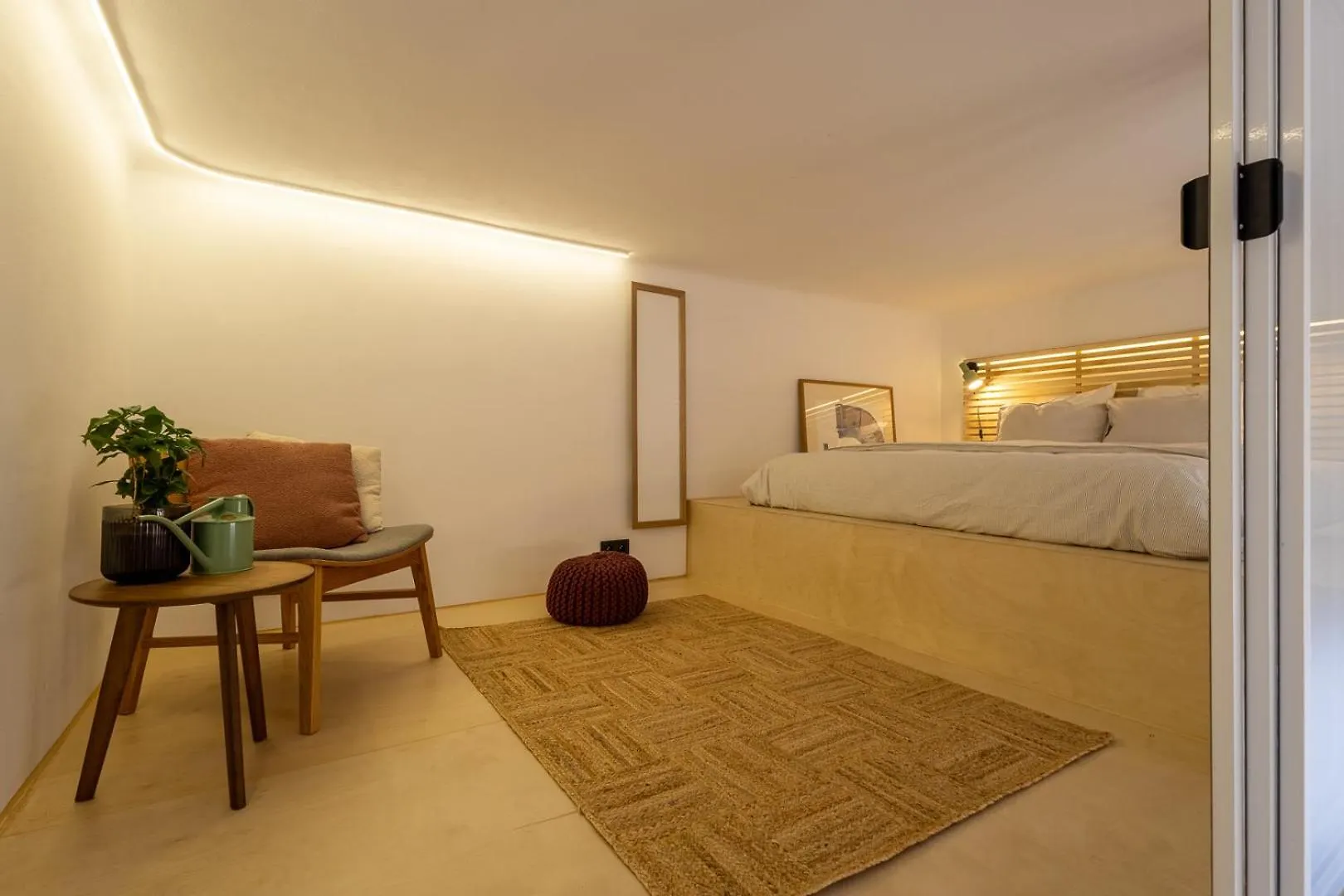 Prague Designer Petite Stay By Vltava River