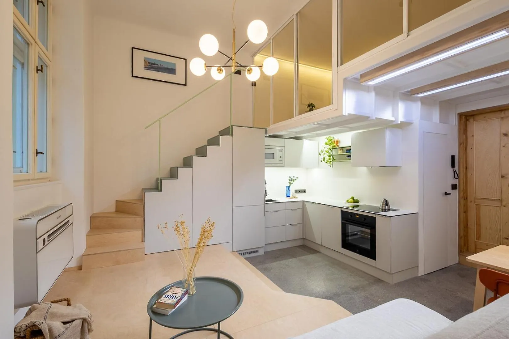 Prague Designer Petite Stay By Vltava River Apartment