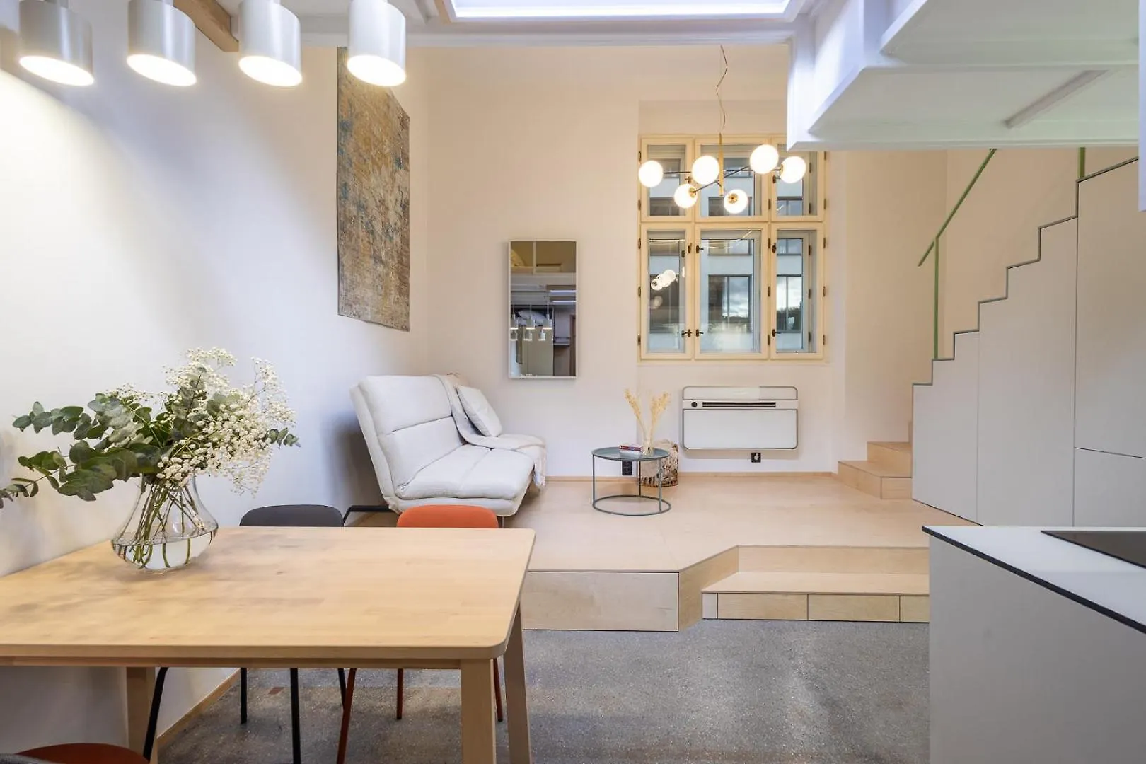 Prague Designer Petite Stay By Vltava River Apartment